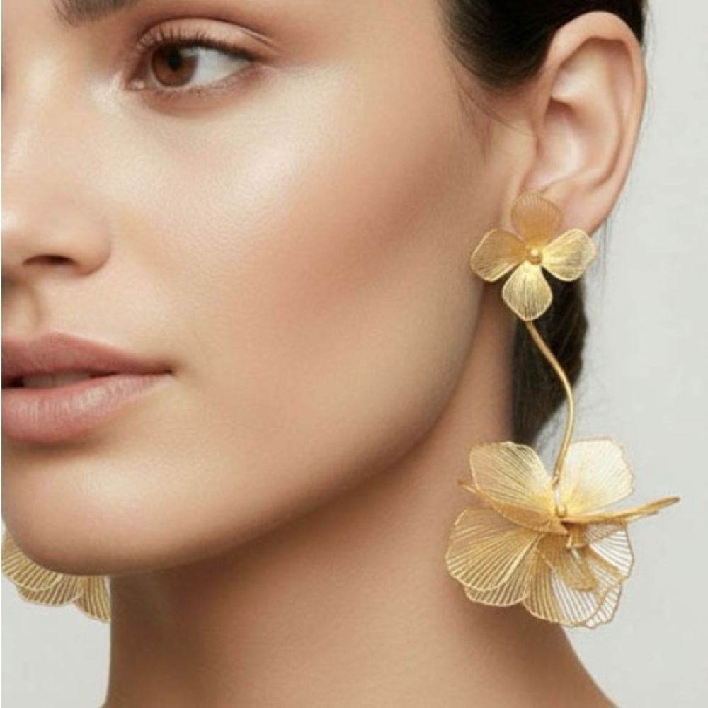 Gold Bloom Floral Drop Earrings (7201)